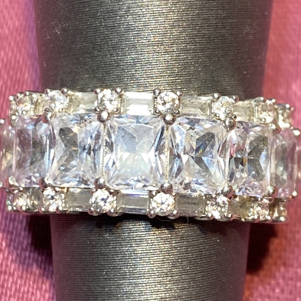 Bella Luce White Diamond Simulant